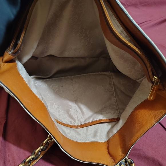 Michael Kors Cream and Tan Women's Bag - Picture 10 of 11